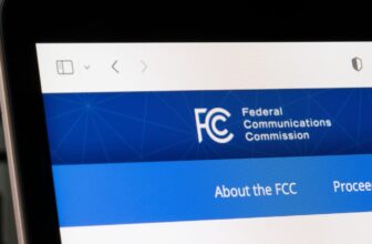 FCC Needs to Make Unlocking Your Cellphone to Swap Carriers A lot Simpler