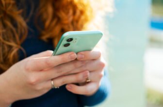 Google makes it simpler to take away express deepfakes from its search outcomes