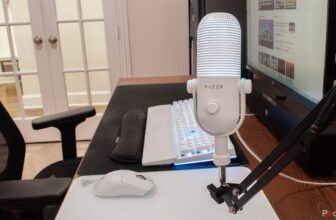 Razer’s Seiren V3 Chroma overview: