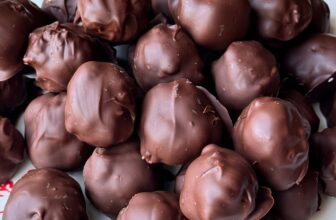 CRUNCHY PEANUT BUTTER BALLS – The Southern Woman Cooks