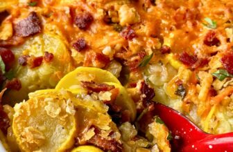 CHEESY BACON YELLOW SQUASH CASSEROLE