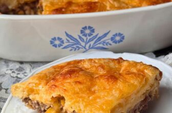 Not possible Chili Pie (Simple Bisquick Recipe from the Seventies)